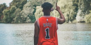 [NBA]杨瀚森秀传球 弧顶单手抛球助飞队友