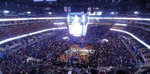 [NBA]杨瀚森秀传球 弧顶单手抛球助飞队友